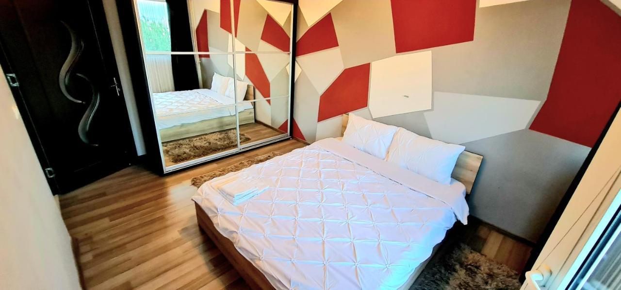 Ultracentral Apartments Bacău Екстериор снимка